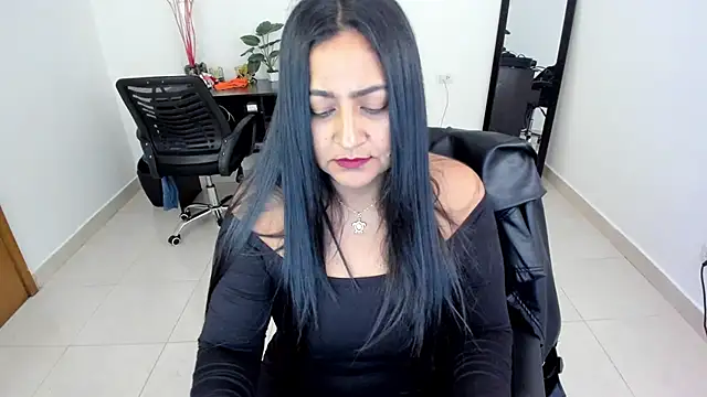 Adele Sweett online show from 03/13/25, 04:12