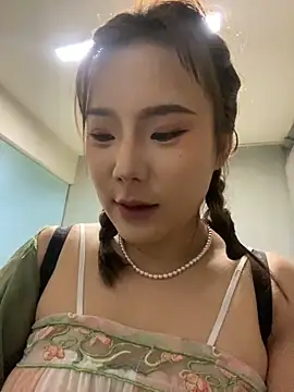 Snapshot of ChuChu1991 chatting on 01/03/25, 12:22 ChuChu1991 online show from 01/03/25, 12:22