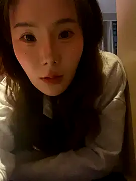 Snapshot of ChuChu1991 chatting on 11/04/25, 01:43 ChuChu1991 online show from 11/04/25, 01:43