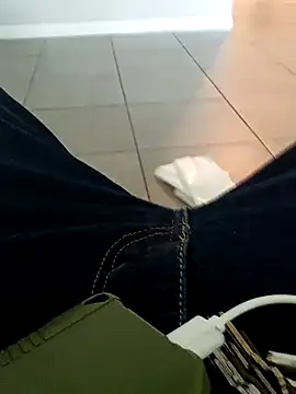 Analgapingspecialist71269 online show from 01/13/26, 06:29