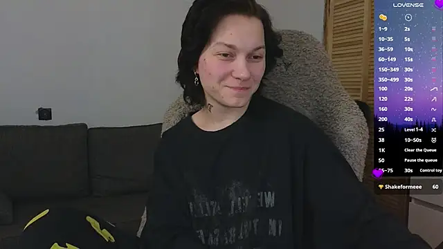 esajukyy online show from 04/21/26, 03:07