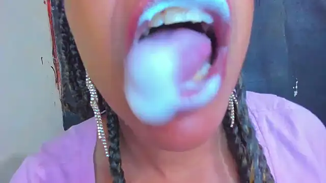 KamariaFyre online show from 09/28/25, 10:59