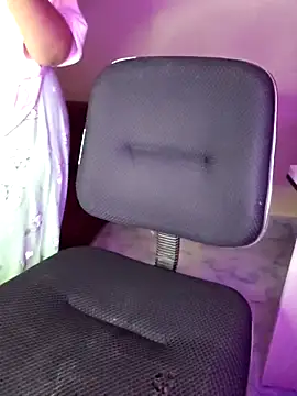 Olivia3 online show from 02/15/25, 12:54