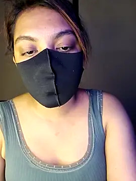 Olivia3 online show from 10/26/25, 07:53