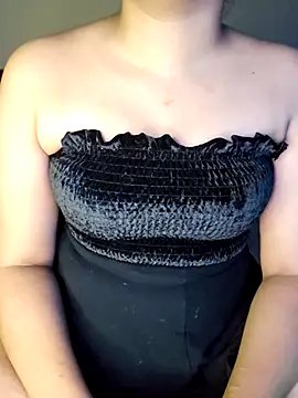 Olivia3 online show from 10/29/25, 06:42