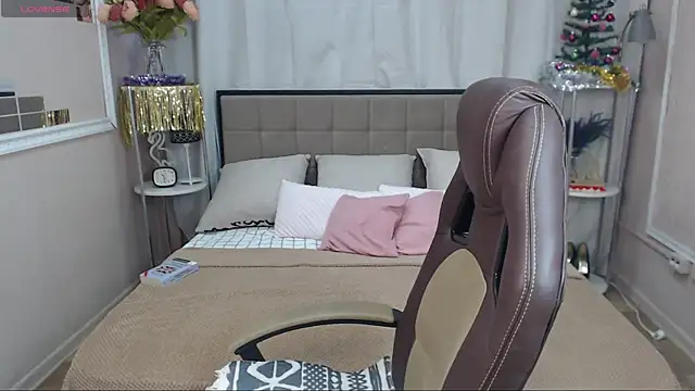 Snapshot of lissa_voxx chatting on 12/25/24, 05:58 lissa voxx online show from 12/25/24, 05:58