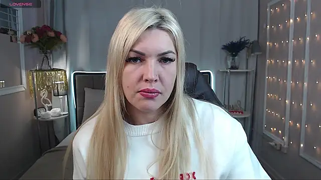 Snapshot of lissa_voxx chatting on 02/08/25, 06:43 lissa voxx online show from 02/08/25, 06:43