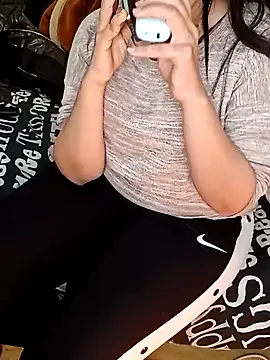 ShadiaStar online show from 02/20/25, 04:57