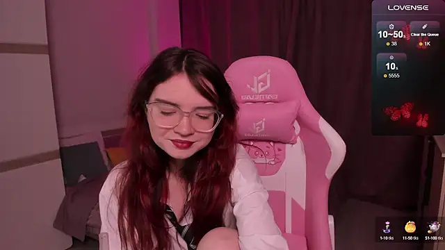 Snapshot of Sonya_Glen chatting on 12/25/24, 09:43 Sonya Glen online show from 12/25/24, 09:43