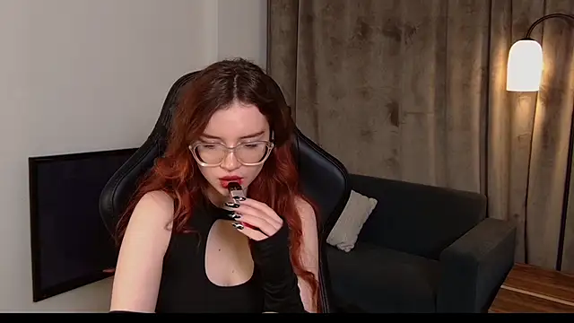 Snapshot of Sonya_Glen chatting on 01/18/25, 05:26 Sonya Glen online show from 01/18/25, 05:26