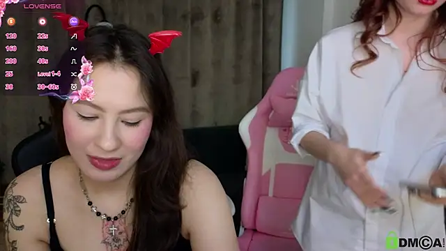 Snapshot of Sonya_Glen chatting on 02/10/25, 01:33 Sonya Glen online show from 02/10/25, 01:33