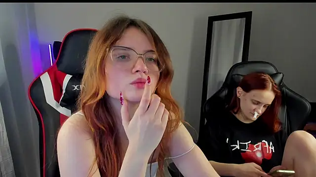 Snapshot of Sonya_Glen chatting on 02/21/25, 02:50 Sonya Glen online show from 02/21/25, 02:50