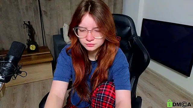 Snapshot of Sonya_Glen chatting on 02/22/25, 06:41 Sonya Glen online show from 02/22/25, 06:41