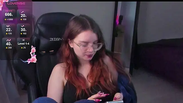 Snapshot of Sonya_Glen chatting on 02/26/25, 08:04 Sonya Glen online show from 02/26/25, 08:04