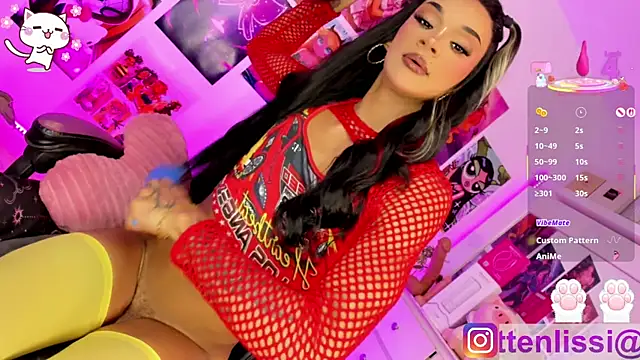 Snapshot of babylinsie chatting on 09/23/25, 05:21 babylinsie online show from 09/23/25, 05:21