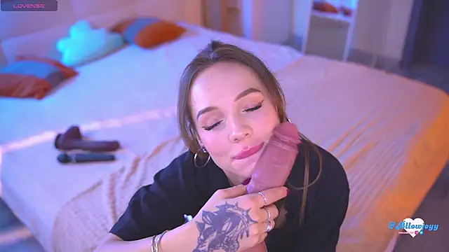 Bllowjoyy online show from 10/13/25, 07:08