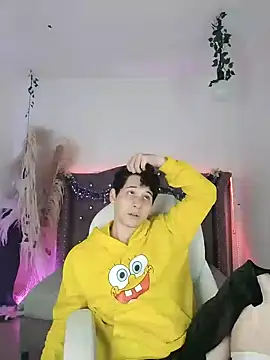 Snapshot of JustinMiller__ chatting on 12/20/24, 08:38 JustinMiller online show from 12/20/24, 08:38