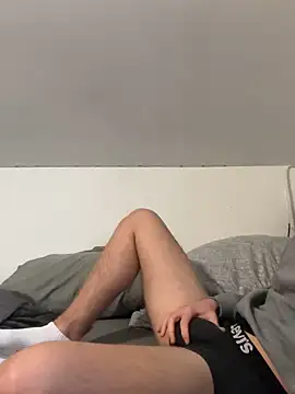 Snapshot of Jamie_2006 chatting on 12/11/24, 02:11 Jamie 2006 online show from 12/11/24, 02:11