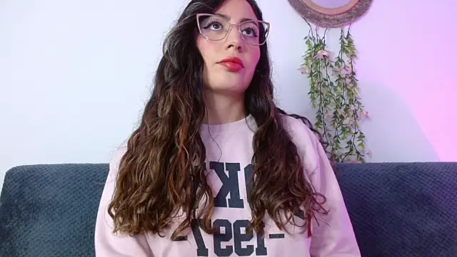 Snapshot of Kendal_Mosk chatting on 02/04/26, 11:20 Kendal Mosk online show from 02/04/26, 11:20