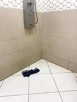 Lahcene online show from 10/31/25, 11:55