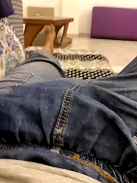 Lahcene online show from 11/07/25, 01:44