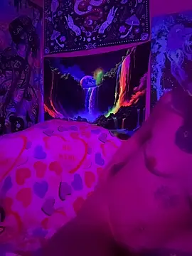 Snapshot of Stonermama666420 chatting on 02/12/26, 05:57 Stonermama666420 online show from 02/12/26, 05:57