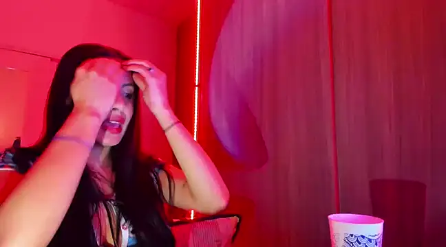 Snapshot of bunny_1922 chatting on 01/12/25, 04:42 bunny 1922 online show from 01/12/25, 04:42