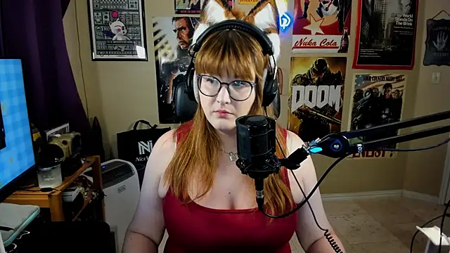 Snapshot of HannahCastle96 chatting on 07/26/26, 02:42 HannahCastle96 online show from 07/26/26, 02:42