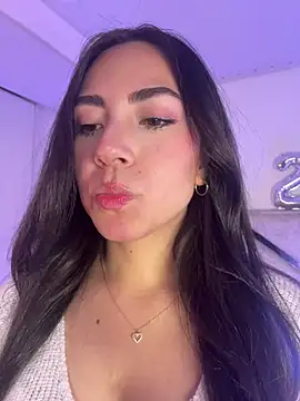 Melody 04 online show from 11/28/25, 04:37