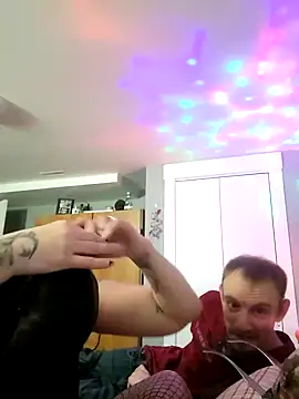 Snapshot of Neveah6 chatting on 12/15/24, 03:53 Neveah6 online show from 12/15/24, 03:53