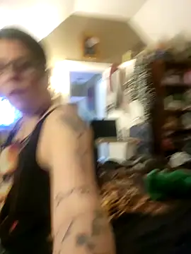 Snapshot of Neveah6 chatting on 12/22/24, 09:53 Neveah6 online show from 12/22/24, 09:53