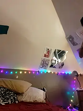 Snapshot of Neveah6 chatting on 01/03/25, 09:25 Neveah6 online show from 01/03/25, 09:25