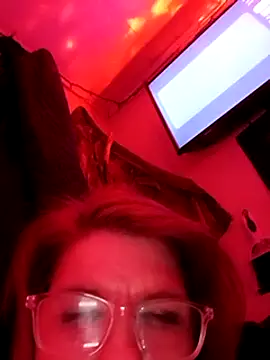 Snapshot of Neveah6 chatting on 02/26/25, 02:14 Neveah6 online show from 02/26/25, 02:14