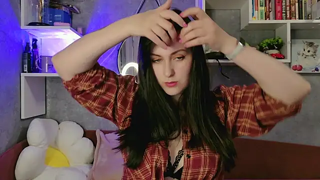 liya gorgeous online show from 04/23/26, 03:58