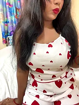 Snapshot of ascuple chatting on 10/17/25, 05:48 ascuple online show from 10/17/25, 05:48