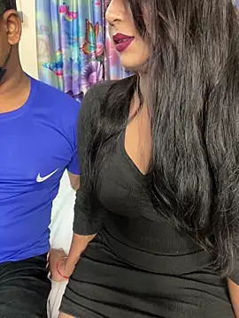 Snapshot of ascuple chatting on 11/04/25, 04:28 ascuple online show from 11/04/25, 04:28