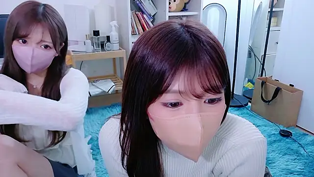 Runarunapi online show from 09/25/25, 02:10