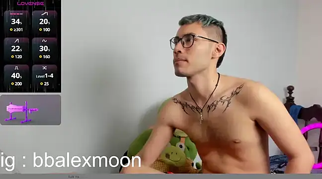 Snapshot of alexdesire chatting on 12/25/24, 04:00 alexdesire online show from 12/25/24, 04:00