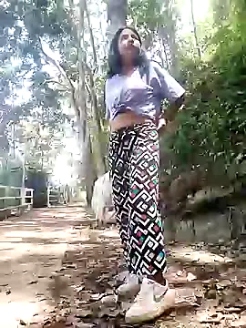 Danna-linyi online show from 12/10/24, 04:38