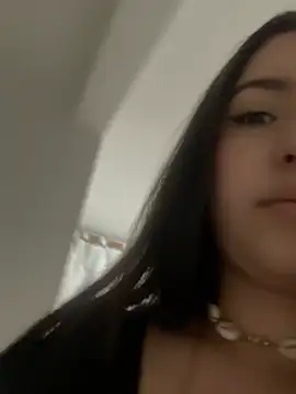 Snapshot of zoewillian chatting on 02/04/25, 03:22 zoewillian online show from 02/04/25, 03:22