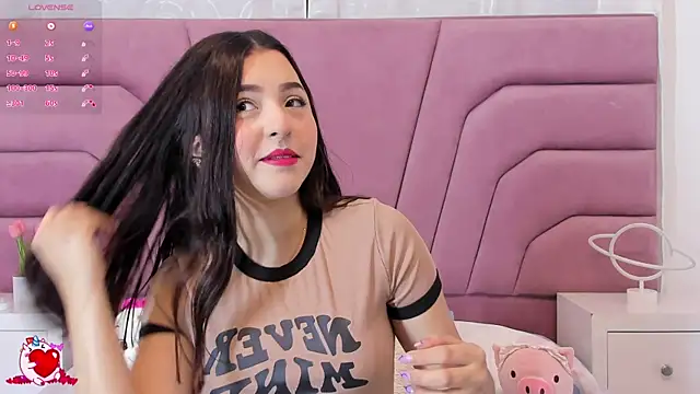 Snapshot of zoewillian chatting on 02/19/25, 03:16 zoewillian online show from 02/19/25, 03:16