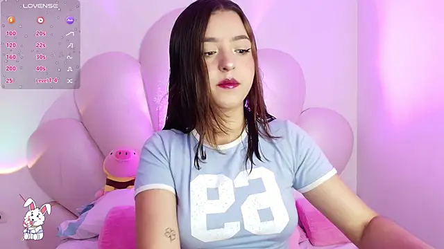 Snapshot of zoewillian chatting on 11/05/25, 12:10 zoewillian online show from 11/05/25, 12:10