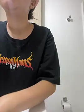 Snapshot of zoewillian chatting on 11/21/25, 08:51 zoewillian online show from 11/21/25, 08:51