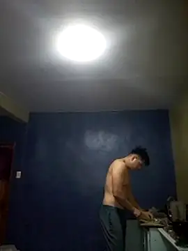 Snapshot of angeldeldiablo1592 chatting on 02/11/26, 04:12 angeldeldiablo1592 online show from 02/11/26, 04:12