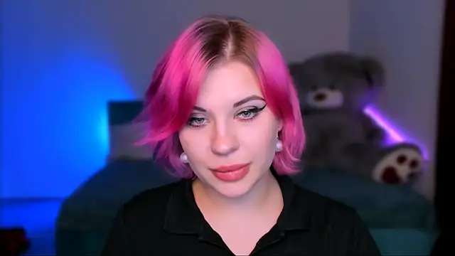 Snapshot of evaharve chatting on 12/27/24, 10:16 evaharve online show from 12/27/24, 10:16