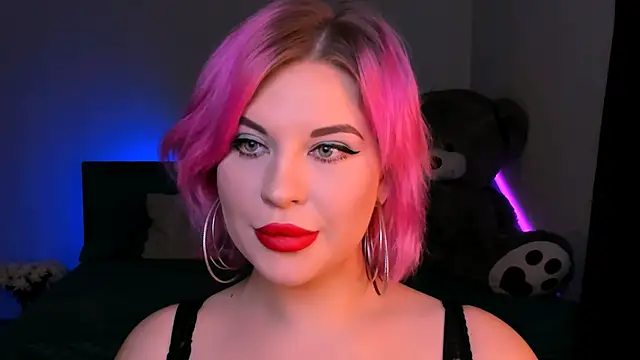 Snapshot of evaharve chatting on 01/05/25, 12:42 evaharve online show from 01/05/25, 12:42