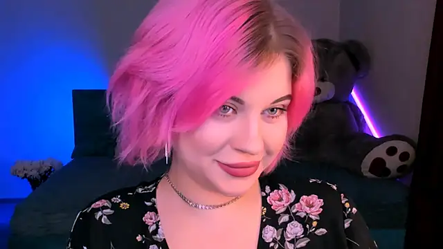 Snapshot of evaharve chatting on 01/05/25, 10:40 evaharve online show from 01/05/25, 10:40