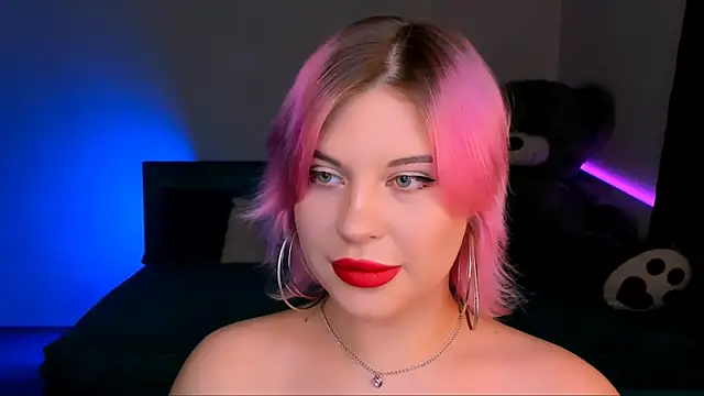 Snapshot of evaharve chatting on 01/12/25, 12:49 evaharve online show from 01/12/25, 12:49