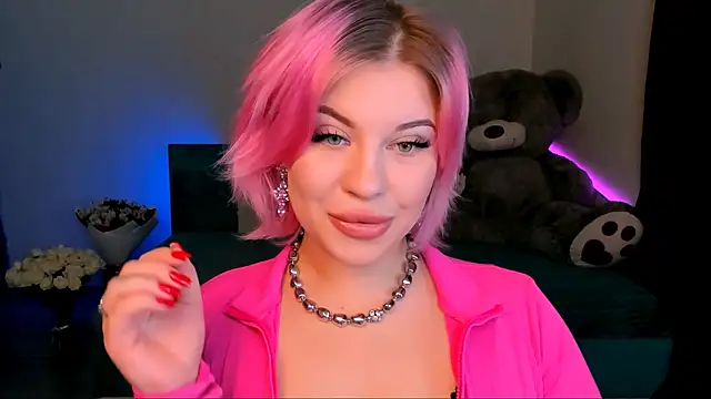 Snapshot of evaharve chatting on 01/16/25, 12:45 evaharve online show from 01/16/25, 12:45