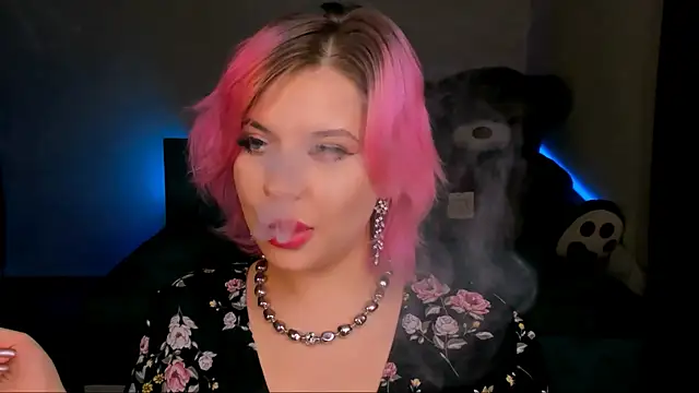 Snapshot of evaharve chatting on 02/01/25, 02:16 evaharve online show from 02/01/25, 02:16